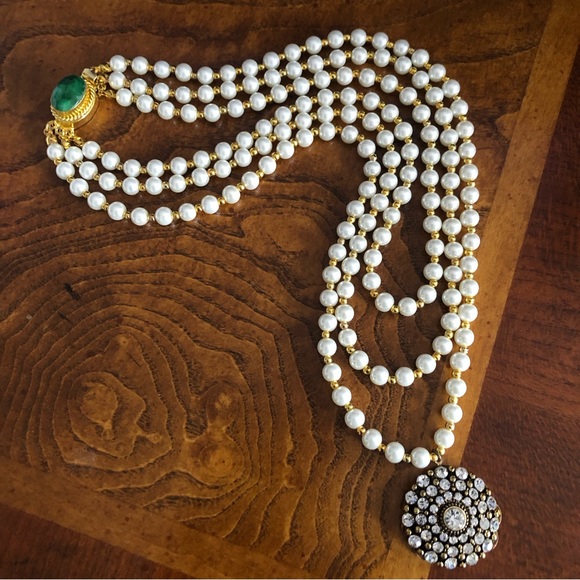 Handcrafted cream Czech Pearl genuine emerald gemstone clasp necklace - Picture 10 of 12